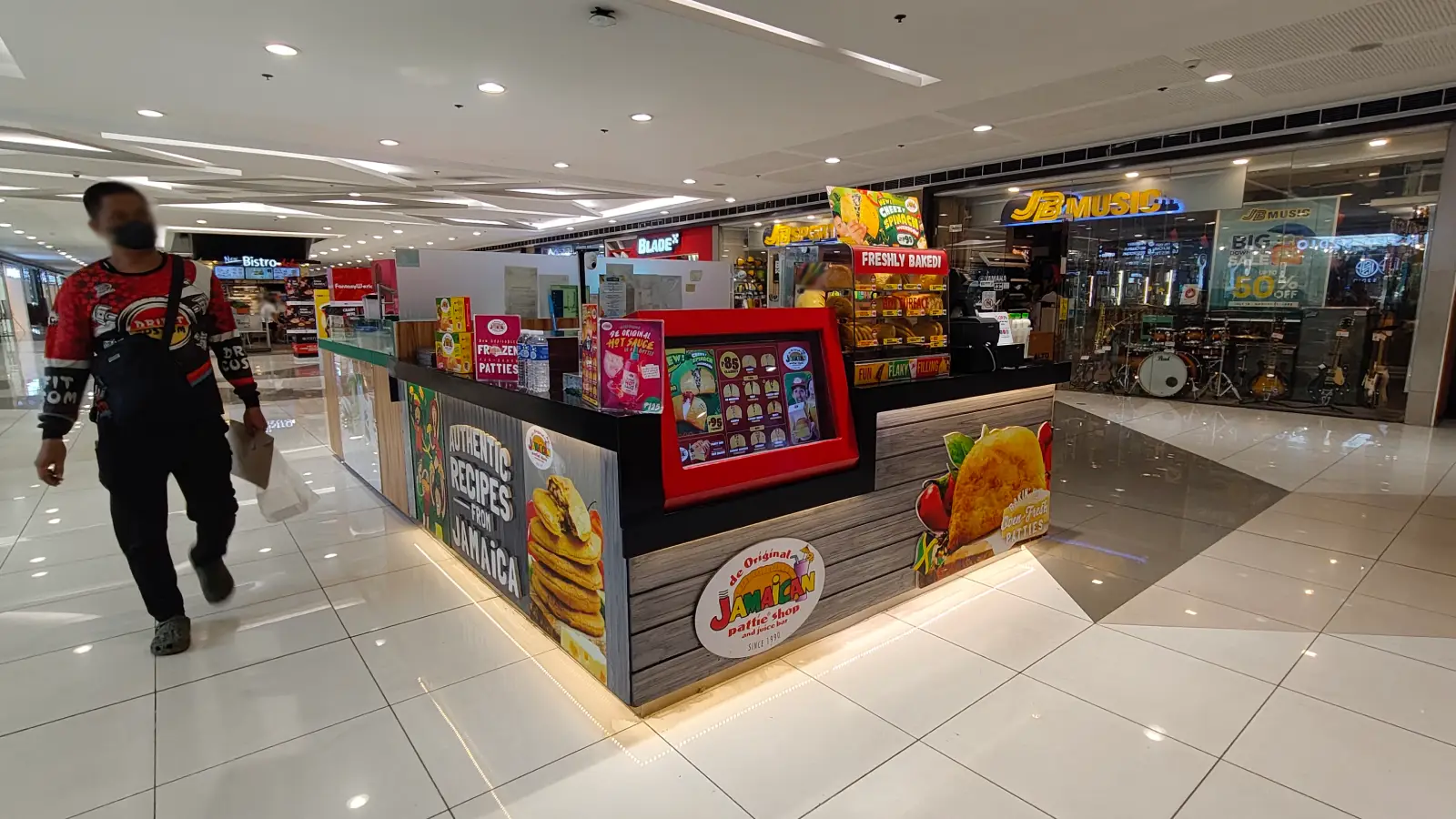 DE ORIGINAL JAMAICAN PATTIE SHOP in SM City Fairview